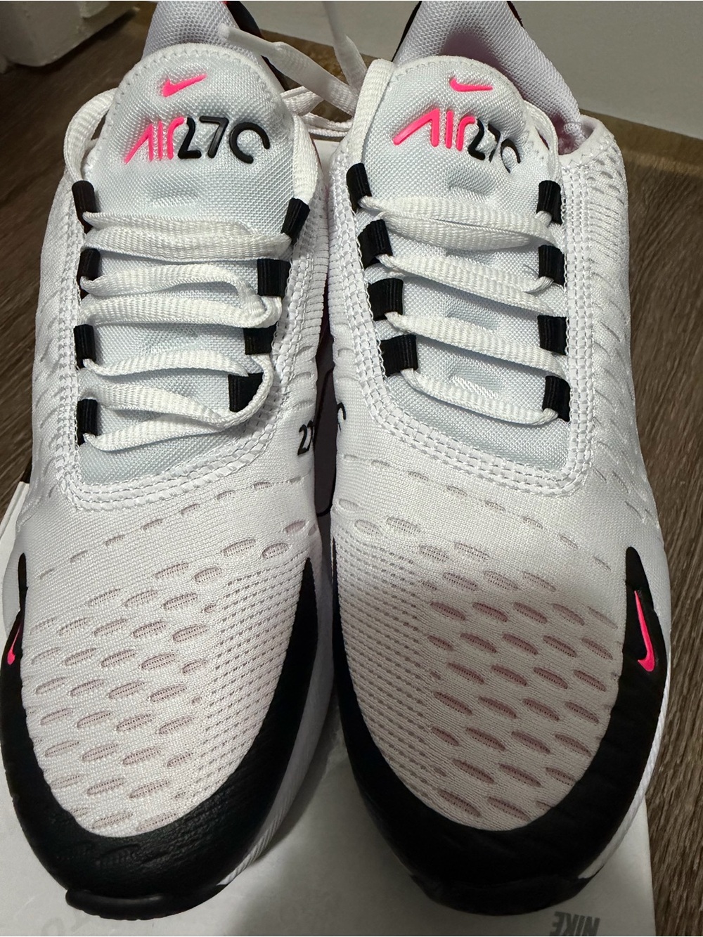 Nike White Pink Black Air Max 270 Low-Top Sneakers women’s size 6 - Picture 2 of 6